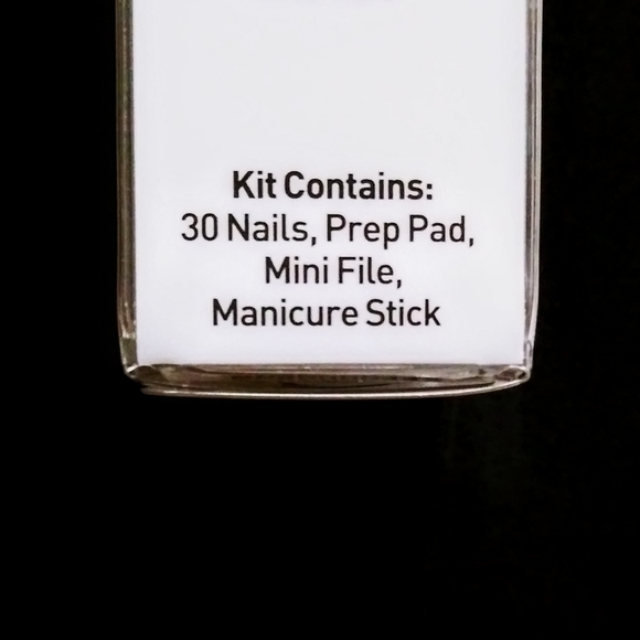 KISS imPRESS.. Press On Nails.. 1-Step-Manicure! - Picture 4 of 5